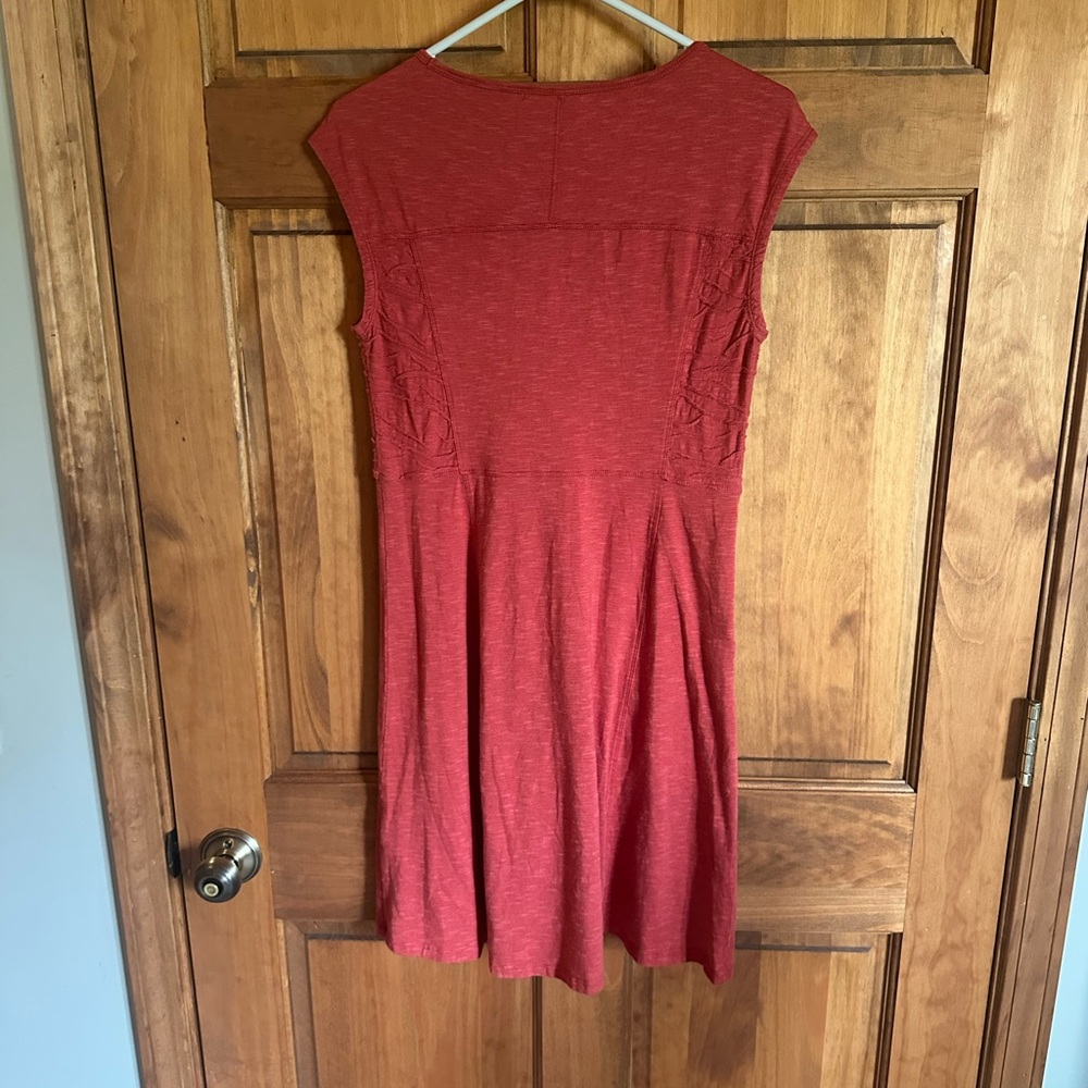Toad&Co Easy Scoop Mini organic cotton Dress in Brick Red Size Small - Picture 7 of 7